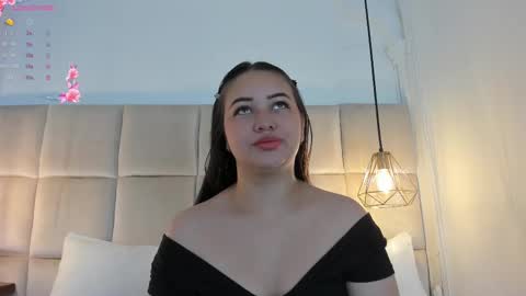 Snapshot of anaisclarkx chatting on 02-18-25, 11:22 Anais clark online show from 02-18-25, 11:22