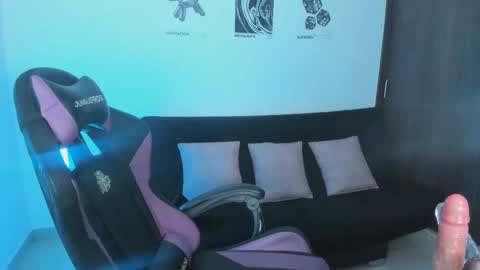 Snapshot of anakiss1 chatting on 03-07-25, 06:13 help me to get 100 thumps up online show from 03-07-25, 06:13