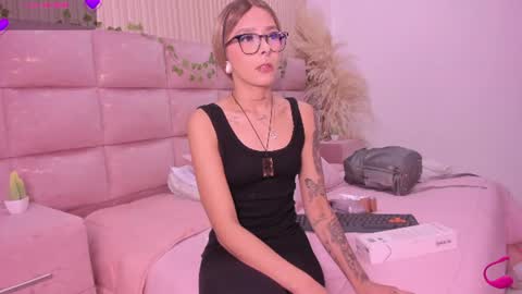 Ana online show from 06-25-26, 03:39