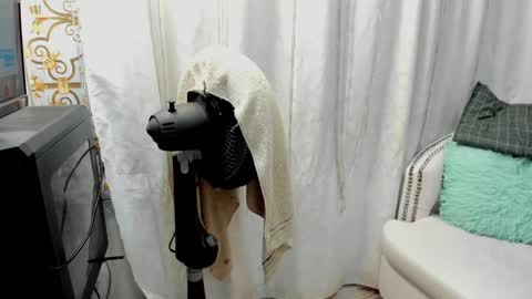 analia18  online show from 01-14-25, 06:07