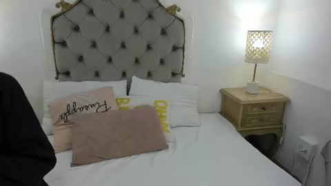 Snapshot of analia_ross_ chatting on 07-28-26, 11:39 ANALIA online show from 07-28-26, 11:39