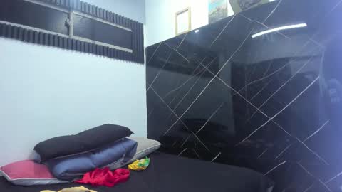 Snapshot of analia_smith chatting on 01-18-26, 04:27 Analia smith online show from 01-18-26, 04:27