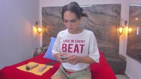 Snapshot of analia_smith chatting on 02-10-26, 04:05 Analia smith online show from 02-10-26, 04:05