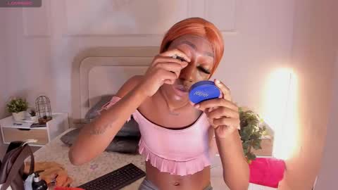 Snapshot of anamonroee chatting on 10-14-25, 11:55 anamonroee online show from 10-14-25, 11:55