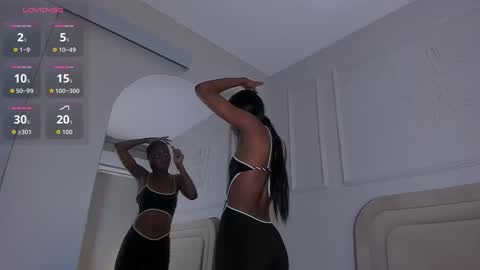 Snapshot of anamonroee chatting on 10-28-25, 11:36 anamonroee online show from 10-28-25, 11:36