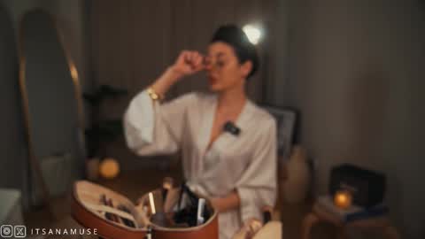 Ana online show from 10-15-25, 09:04