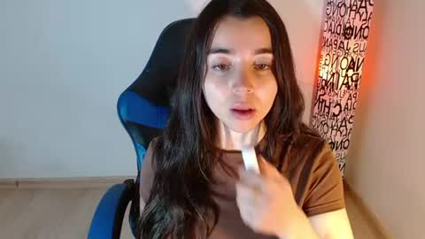 ana 3 online show from 06-18-26, 02:34