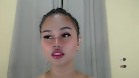 Snapshot of anaruru_ chatting on 02-24-25, 09:31 ANA online show from 02-24-25, 09:31