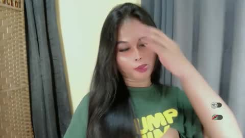 Snapshot of anaruru_ chatting on 09-11-25, 04:51 ANA online show from 09-11-25, 04:51