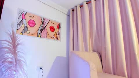 Snapshot of anaskinny chatting on 02-14-26, 07:43 Ana online show from 02-14-26, 07:43