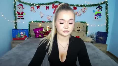 anastacyyellig online show from 12-20-24, 11:16