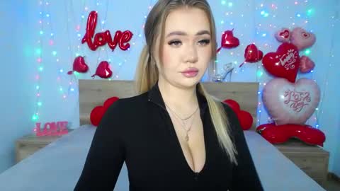 anastacyyellig online show from 02-18-25, 08:49