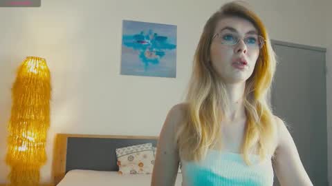 Anastasia online show from 10-13-25, 04:56