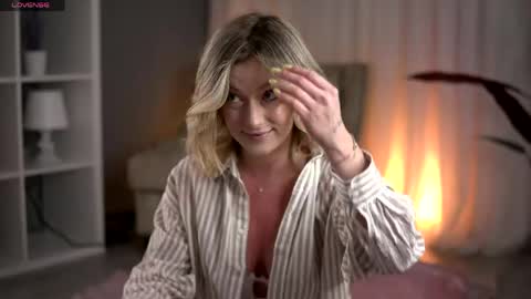 AnastasiaMills online show from 04-20-26, 07:48