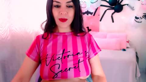 Snapshot of anaughty_kitten chatting on 10-29-25, 07:15 Tatiana I was Latingoddess69 online show from 10-29-25, 07:15