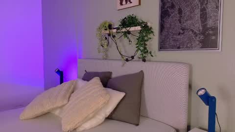 Kendra  online show from 04-09-26, 10:09