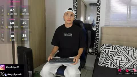 Snapshot of ander_bisex chatting on 10-13-25, 11:21 Ander online show from 10-13-25, 11:21