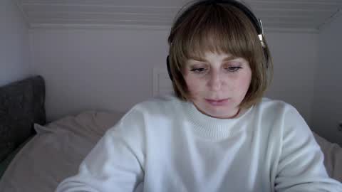 Snapshot of andorphina chatting on 03-25-26, 11:27 Andorphin online show from 03-25-26, 11:27
