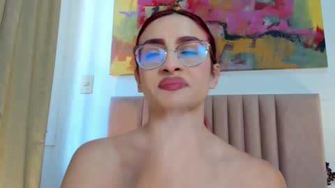 Andra Cyrus online show from 10-09-25, 11:41