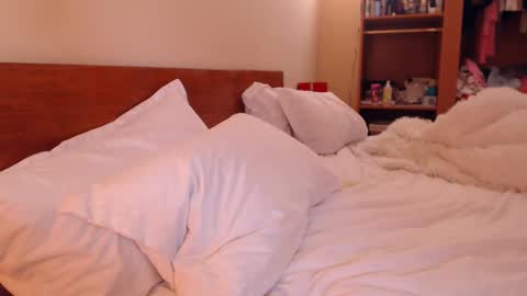 Andra online show from 03-11-25, 01:34