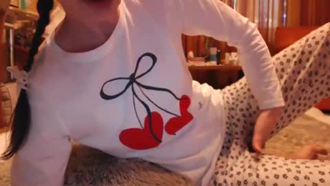 Andra online show from 06-13-26, 01:42