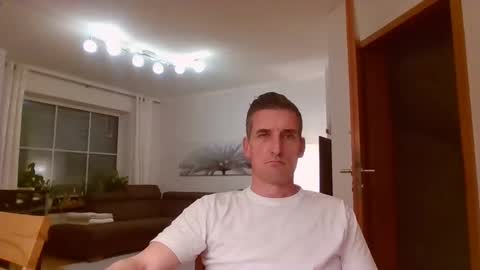 Snapshot of andre029 chatting on 12-01-24, 07:03 Name online show from 12-01-24, 07:03