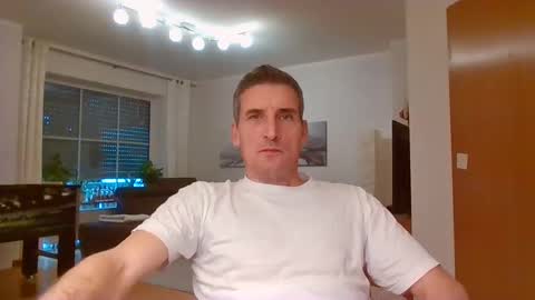 Snapshot of andre029 chatting on 12-03-24, 08:16 Name online show from 12-03-24, 08:16