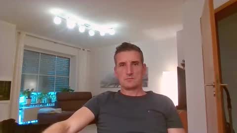 Snapshot of andre029 chatting on 10-19-25, 03:12 Name online show from 10-19-25, 03:12