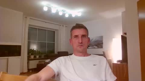 Snapshot of andre029 chatting on 11-16-25, 08:36 Name online show from 11-16-25, 08:36