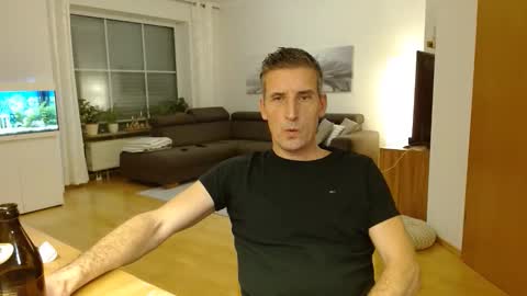 Snapshot of andre029 chatting on 11-30-25, 03:38 Name online show from 11-30-25, 03:38