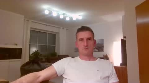 Snapshot of andre029 chatting on 01-06-26, 04:32 Name online show from 01-06-26, 04:32