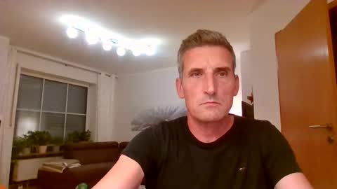 Snapshot of andre029 chatting on 07-08-26, 07:29 Name online show from 07-08-26, 07:29
