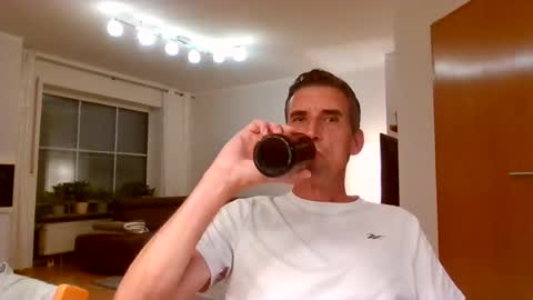 Snapshot of andre029 chatting on 07-25-26, 07:33 Name online show from 07-25-26, 07:33