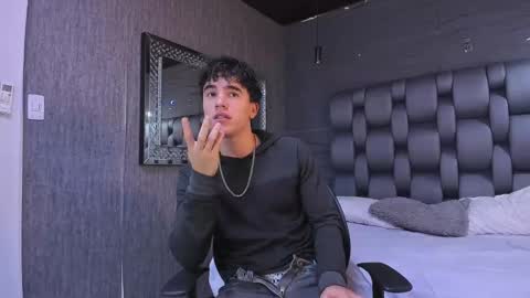 Andre Parker online show from 12-05-24, 01:25