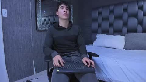 Andre Parker online show from 12-05-24, 04:31