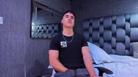 Andre Parker online show from 12-18-24, 02:32