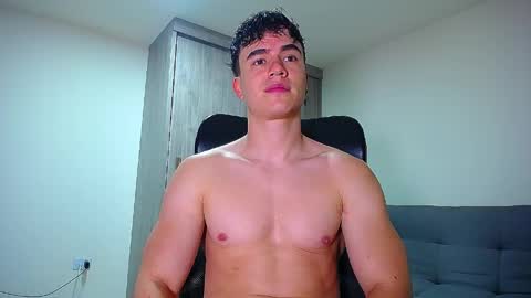 Snapshot of andre_parker chatting on 04-29-26, 11:33 Andre Parker online show from 04-29-26, 11:33