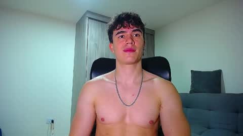 Snapshot of andre_parker chatting on 06-03-26, 12:57 Andre Parker online show from 06-03-26, 12:57