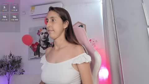 Snapshot of andre_sky_ chatting on 02-18-25, 08:36 A l e online show from 02-18-25, 08:36