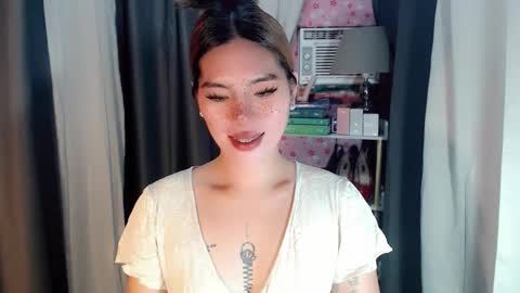 andrea06121998 online show from 04-02-26, 04:26