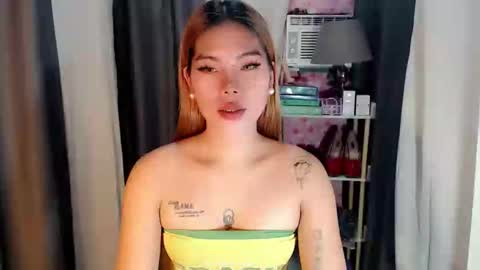 andrea06121998 online show from 04-06-26, 12:39