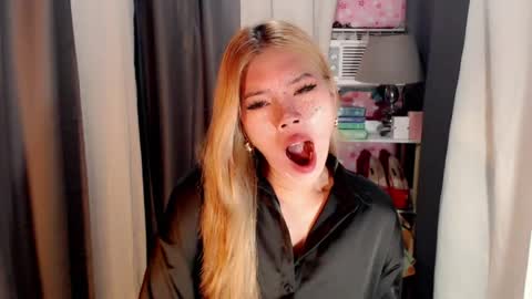 Snapshot of andrea06121998 chatting on 07-08-26, 05:28 andrea06121998 online show from 07-08-26, 05:28