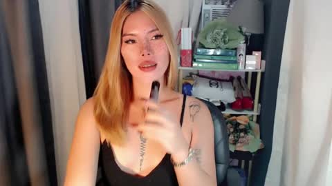 Snapshot of andrea06121998 chatting on 07-28-26, 11:17 andrea06121998 online show from 07-28-26, 11:17