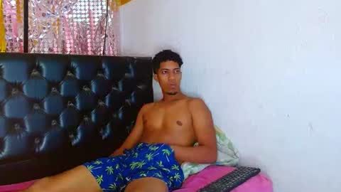 Snapshot of andrea_andres_couplehot chatting on 05-01-26, 03:00 andrea andres couplehot online show from 05-01-26, 03:00