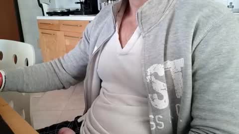 Snapshot of andrea_feetlover chatting on 11-03-25, 06:47 andrea_feetlover online show from 11-03-25, 06:47