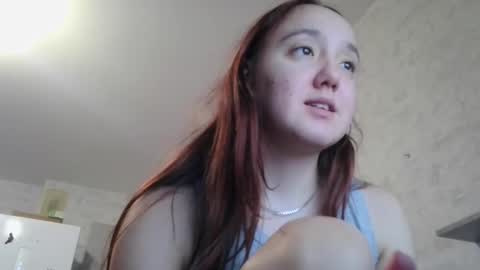 Snapshot of andrea_svel chatting on 10-16-25, 01:34 Andrea hereGMT7Mon Tue Wen ThFri Sat Su 0300am-0900am. online show from 10-16-25, 01:34
