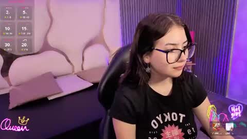 andrea_tay1 online show from 06-19-26, 07:06