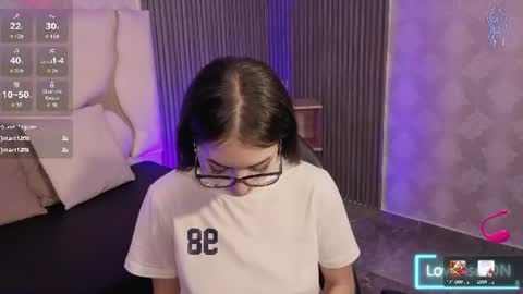 andrea_tay1 online show from 06-22-26, 07:22
