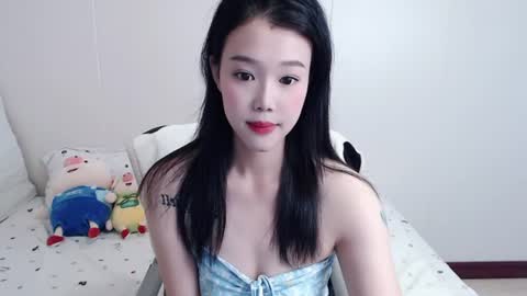 Snapshot of andreakimr chatting on 07-13-26, 02:14 andreakimr online show from 07-13-26, 02:14