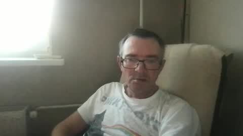 andreass60 online show from 10-17-25, 05:54